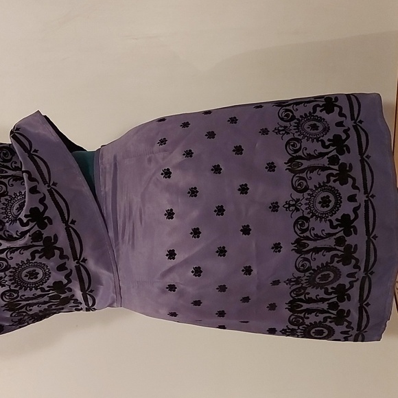 Matching 2pc set, top and skirt - Picture 2 of 8